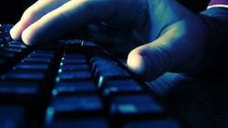 Avrupa Birliği Facebook ve Twitter için harekete geçti