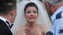 Adana'da gelin arabasını soyan hırsızlar yakalandı - izle