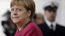 Merkel: Türkiye'nin AB üyeliği gündemde değil