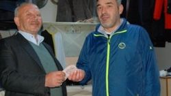 İş yerinde bulduğu 15 bin lirayı sahibine teslim etti