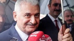 Binali Yıldırım protokol kapısını kullanmadı