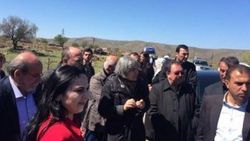 Demirtaş'ın konvoyu Cizre yolunda durduruldu