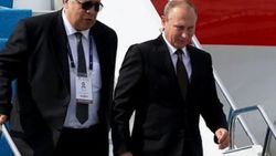 Karlov'a 'Rusya'nın Kahramanı' unvanı verildi