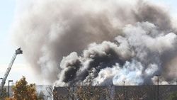 ABD'de bir uçak binaya çarptı: 2 ölü 4 yaralı