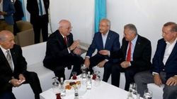 Hulusi Akar'ın konuşmasına çadırda onay çıktı