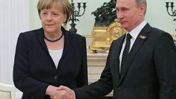 Merkel: Ukrayna'da ateşkesi iki taraf da ihlal ediyor