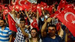 Uşak'ta demokrasi nöbeti