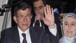 Başbakan Davutoğlu'nu duygulandıran sürpriz