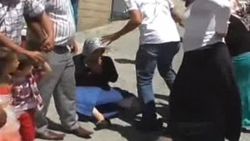 Düğünde halay çeken kadının vurulma anı kamerada