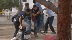 Ege Üniversitesi'nde karşıt gruplar çatıştı