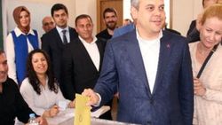 Spor Bakanı Akif Çağatay Kılıç'ın sandığından CHP çıktı