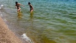 Antalya'da deniz bir anda yeşile döndü