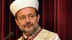 Mehmet Görmez: Camiler cemevi karşısında gösterilmemeli