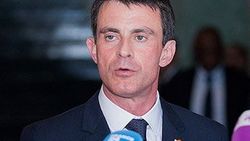 Valls'e tokat atan gence hapis cezası