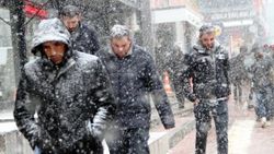 Van'da köy yolları ulaşıma kapandı