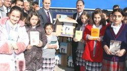 İBB'den Vanlı öğrencilere 50 bin kitap