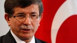 Davutoğlu Kerry ile Suriye'yi görüştü