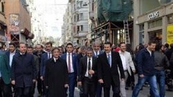 Vatandaş Beyoğlu'na sahip çıkıyor