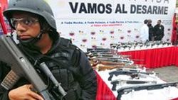 Venezuela'da siviller silahsızlandırılacak