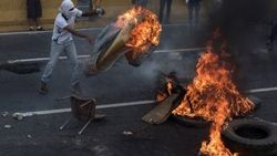 Venezuela'da protestolar devam ediyor