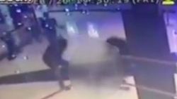 Malezya'da şaşı bir adam yan baktı diye linç edildi