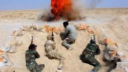 Kobani'den püskürtülen IŞİD Mahmur'a saldırdı