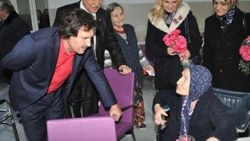 Ak Partili Başeğmez Darülaceze'yi ziyaret etti