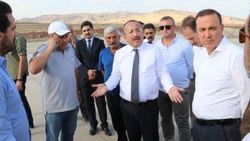 Siirt Havalimanı'nı denetleyen Vali Atik sinirlendi