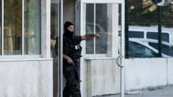 Esenyurt'ta polis merkezine silahlı saldırı
