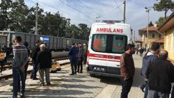 Vagonların arasından geçerken ezilerek can verdi