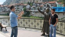 Amasya'daki selfie heykeline yoğun ilgi