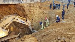 Sultangazi'de inşaat alanında toprak kayması: 1 ölü