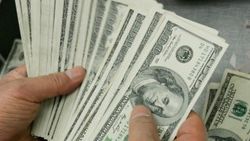 Dolar dün gece 3.80'i aştı