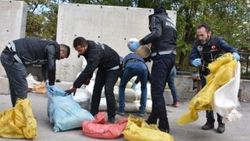 Suriyeli esrar kaçakçıları yakalandı