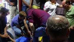 Terör protestosunda 1 polis müdürü ile 3 gazeteci yaralandı