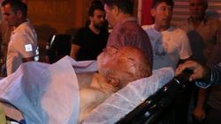 Yangında mahsur kalan yaşlı adamı itfaiye kurtardı
