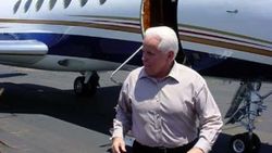 ABD'li vaiz jet almak için müritlerinden para istedi