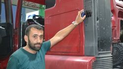Afyonkarahisar'da parfümle çalışan tır