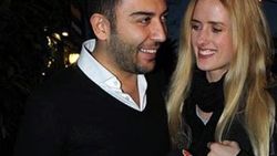 Utangaç gelin Wilma Elles