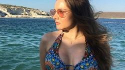 Miray Daner göğüslerini küçülttürecek