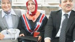 Gül'ün kızını almayalım üniversite kapanır