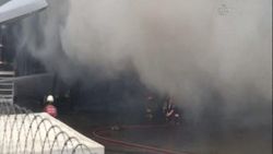 Tuzla Orhanlı'da yangın İZLE