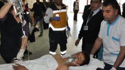Sınırı geçmeye çalışan 2 kişi vuruldu
