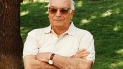 Yaşar Kemal hastaneye kaldırıldı