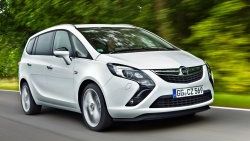 Yeni Opel Zafira Tourer satışa çıkıyor - Foto Galeri