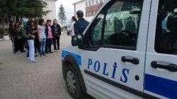 YGS'ye geç kalanları okullara polis ulaştıracak