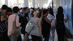 YHT'nin bayram seferlerinde biletler tükendi