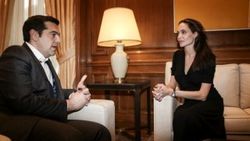 Yunanistan'da Angelina Jolie-Çipras görüşmesi