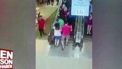 Yürüyen merdiven üzerindekileri savurdu İZLE