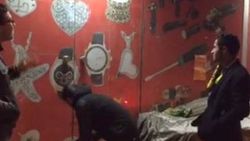 Dükkanda unutulan müşteri iki saat mahsur kaldı